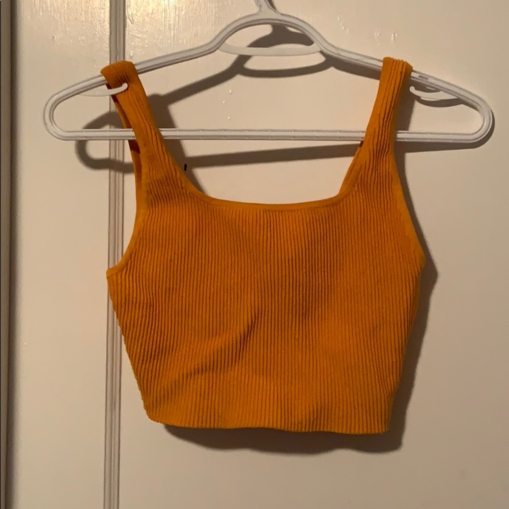Aritzia Babaton Sculpt Tank
